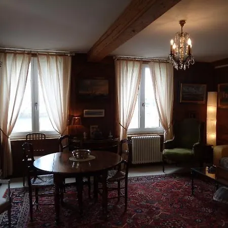 Appartement Sur Port De Plaisance *